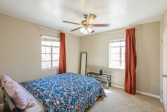 2163 W Flower St-0616