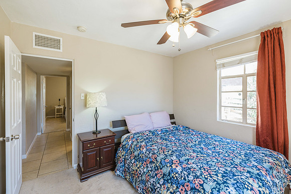 2163 W Flower St-0627