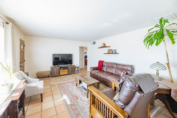 3750 W Marshall Ave-7133